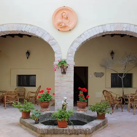 Kır Evi Relais Al Convento Campello sul Clitunno